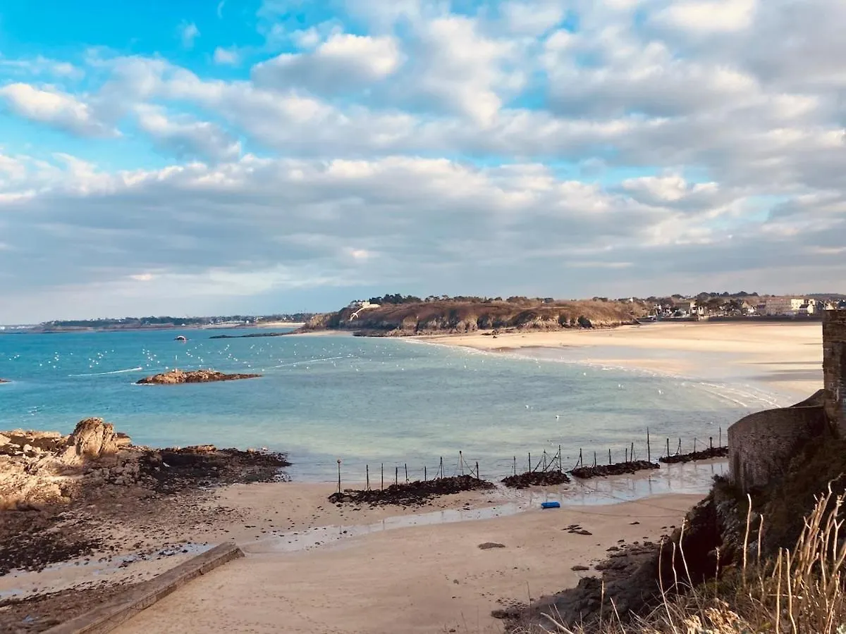 펜션 Maison Renovee En Centre-Ville, A 5 Min Des Plages Beaussais Sur Mer