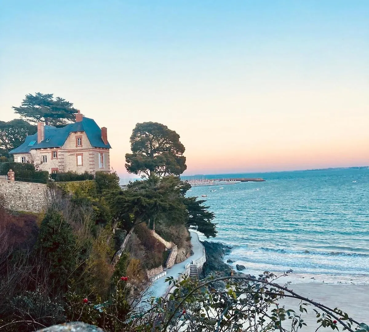 펜션 Maison Renovee En Centre-Ville, A 5 Min Des Plages Beaussais Sur Mer 프랑스