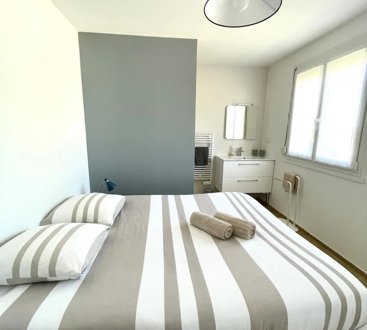 Maison Renovee En Centre-Ville, A 5 Min Des Plages Beaussais Sur Mer 프랑스